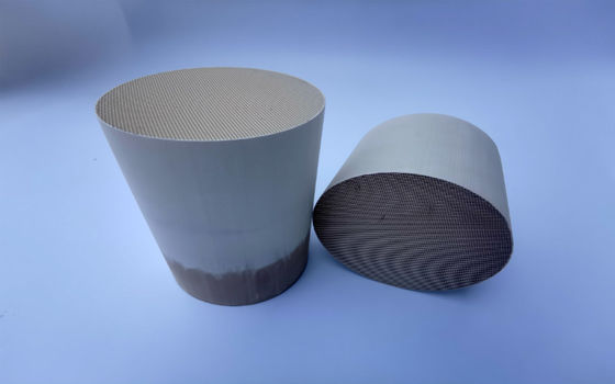Pt Pd Rh Catalytic Converter 3 Way Honeycomb Catalyst Support Automotive Exhaust EURO4 EURO3 EURO5