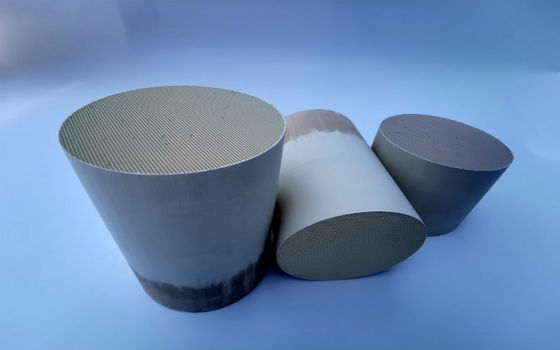 Pt Pd Rh Coated Honeycomb Catalyst Carrier 300cell 200cell Engine Exhaust Emission
