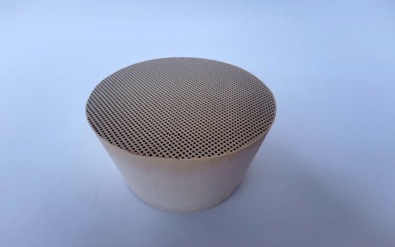 Cordierite Monolith 3 Way Automobile Catalyst Exhaust Control Dpf On Petrol Cars Wall Flow