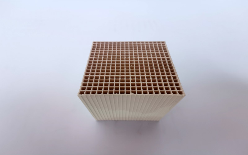 Alumina Honeycomb Ceramic Catalyst Substrate Manufacturers